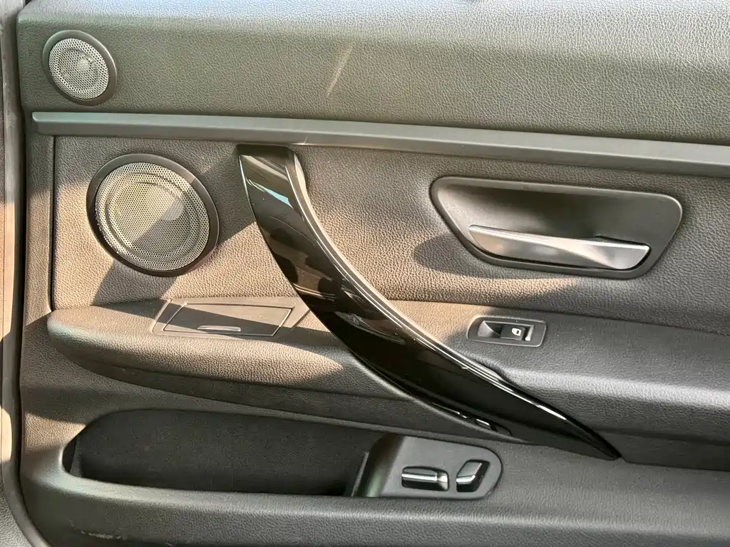 BMW 3 Series — миниатюра 16