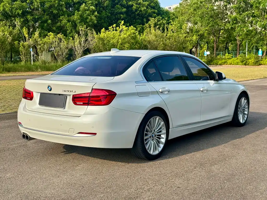 BMW 3 Series — миниатюра 9