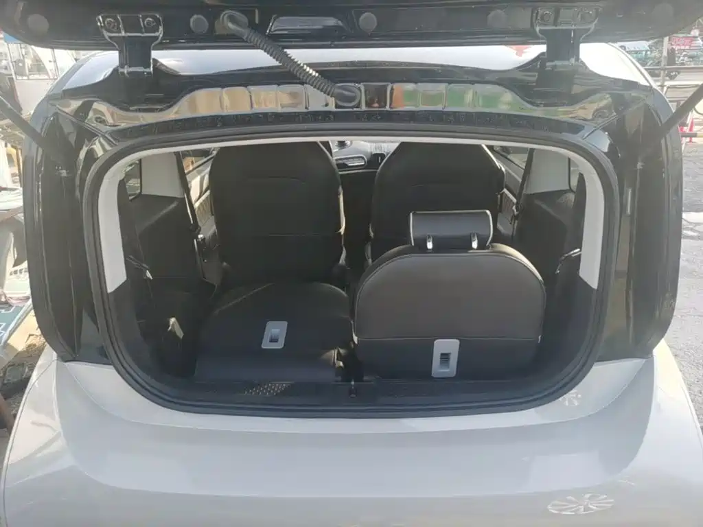 Baojun KiWi EV — миниатюра 19