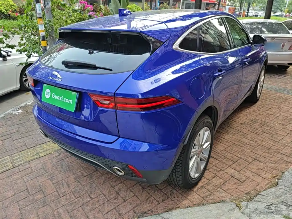 Jaguar E-PACE — миниатюра 7