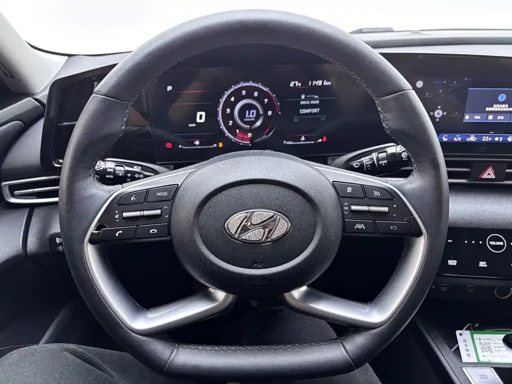 Hyundai Elantra — миниатюра 8