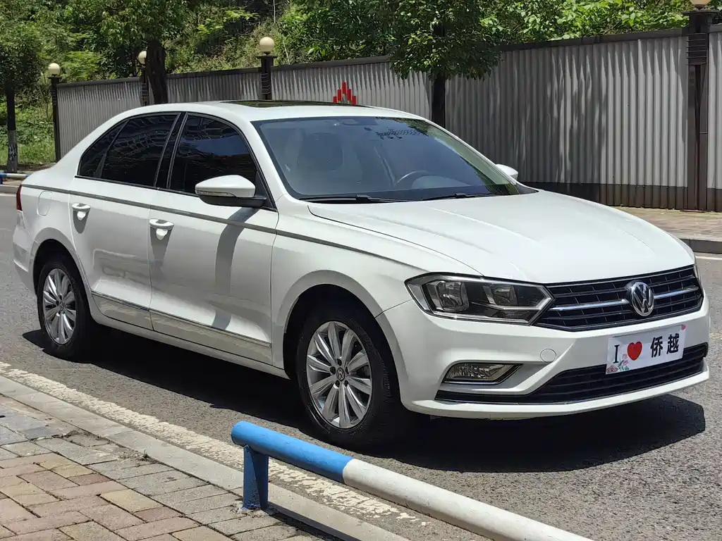 Volkswagen Bora 2016 1.6L AT Comfort