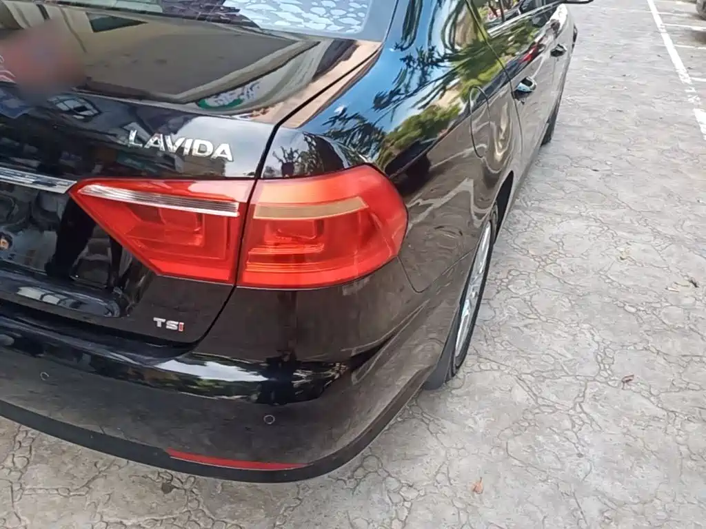 Volkswagen Lavida — миниатюра 8
