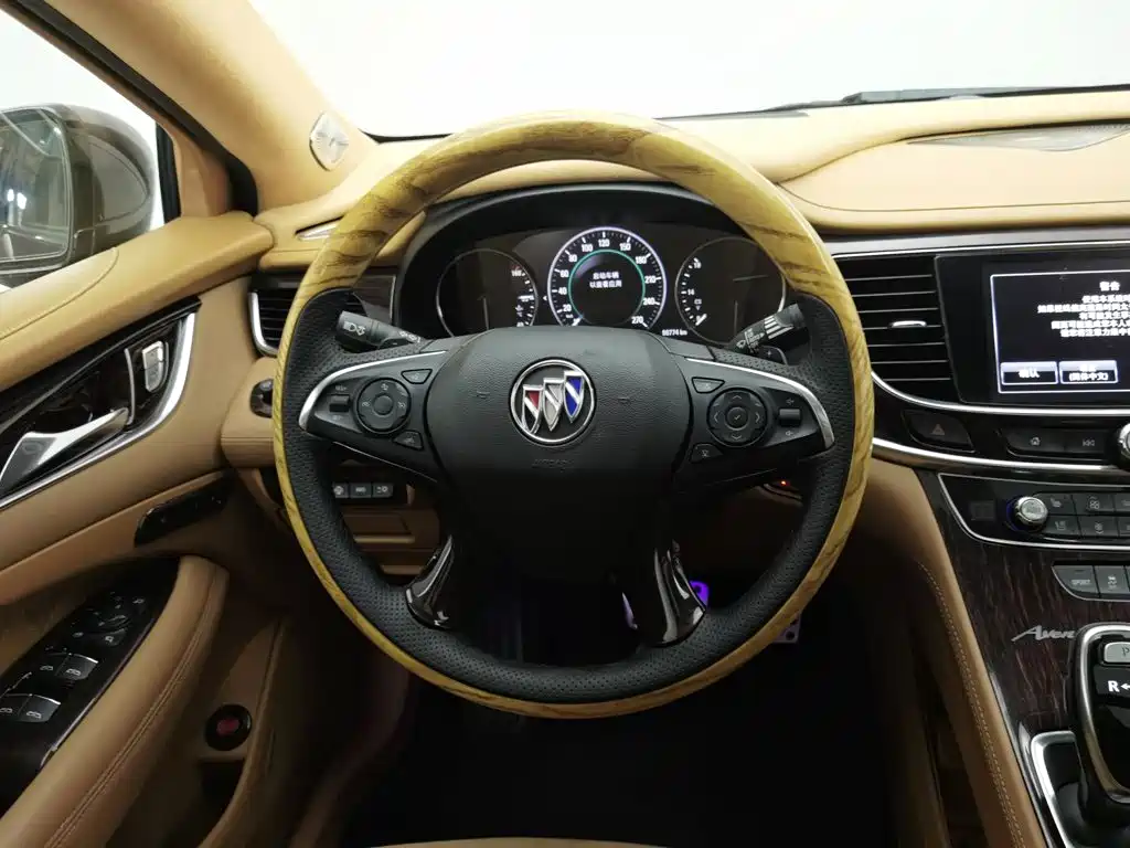 Buick LaCrosse — миниатюра 11