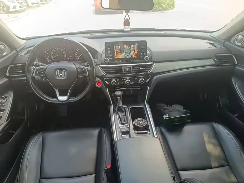 Honda Inspire — миниатюра 10