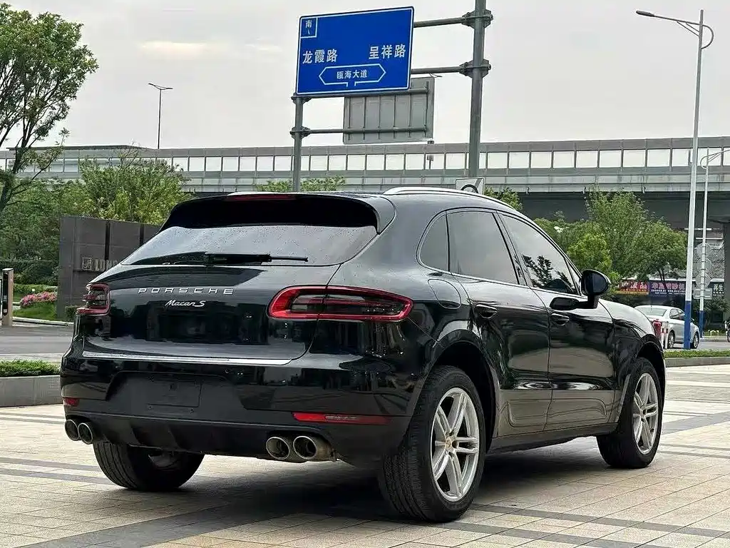 Porsche Macan 2016 Macan 2.0T