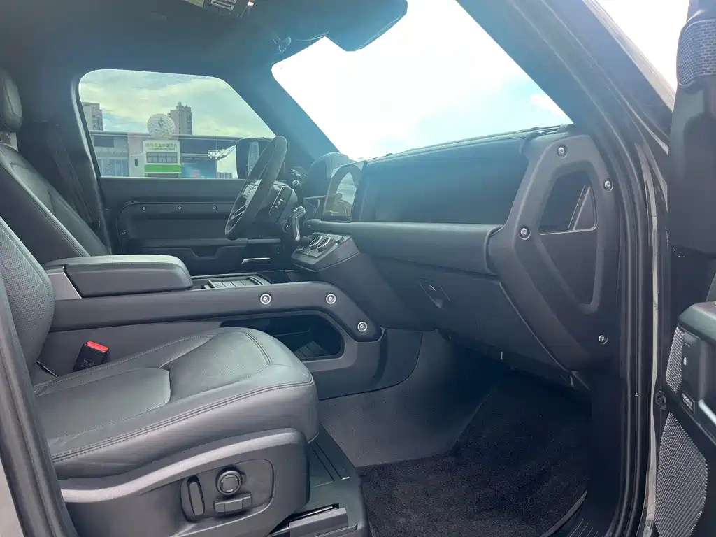 Land Rover Defender — миниатюра 11