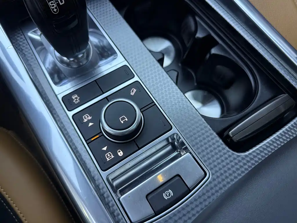 Land Rover Sport — миниатюра 15