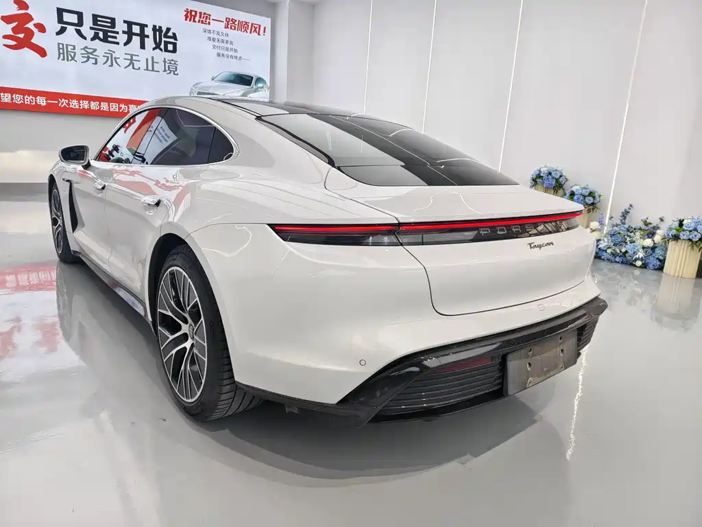 Porsche Taycan — миниатюра 17