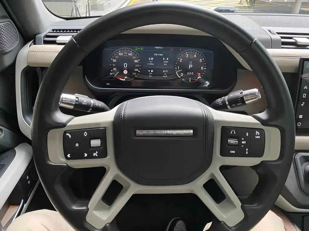 Land Rover Defender — миниатюра 16