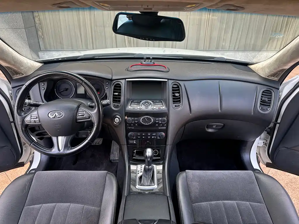 Infiniti QX50 — миниатюра 6