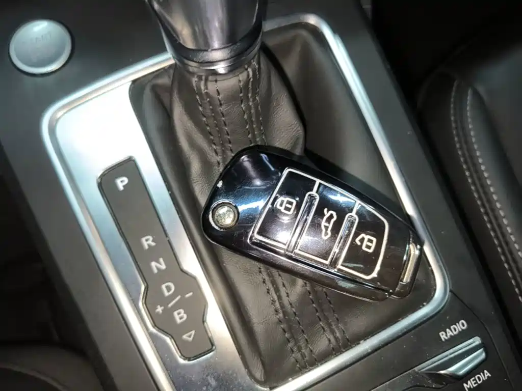 Audi Q2L e-tron — миниатюра 9