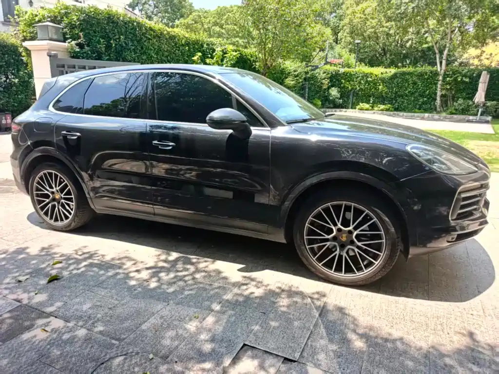 Porsche Cayenne — миниатюра 2