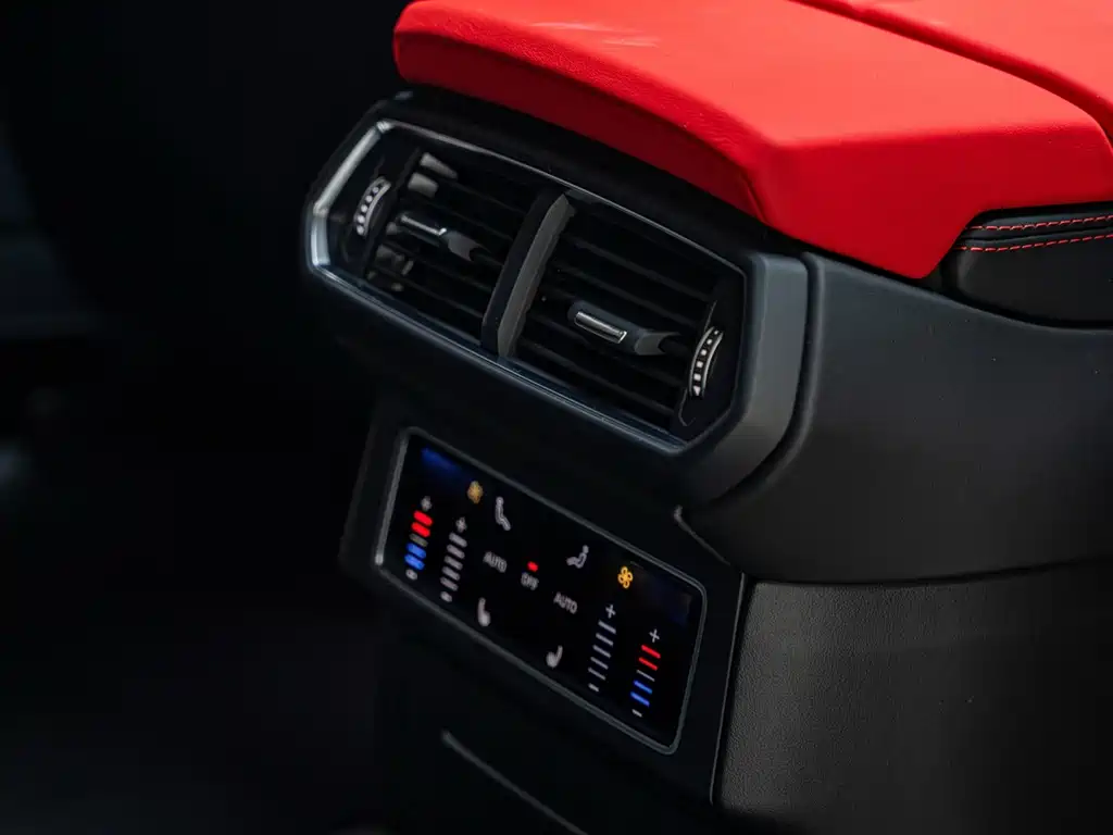 Lamborghini Urus — миниатюра 14