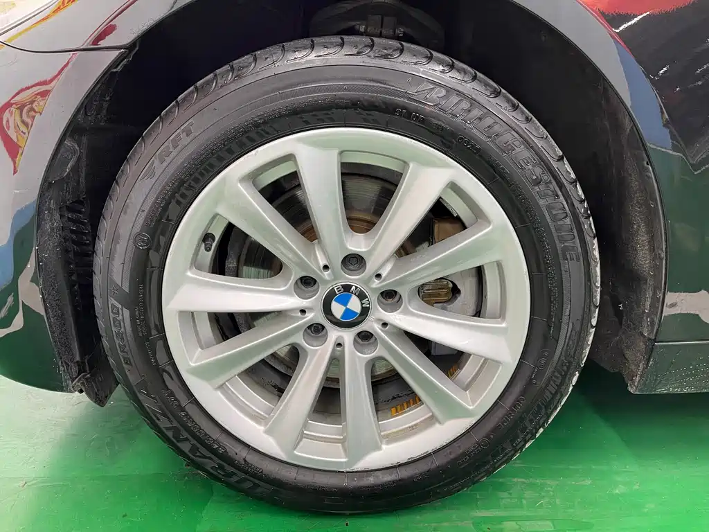 BMW 5 Series — миниатюра 28