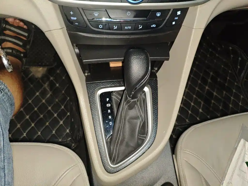 Buick Excelle — миниатюра 10
