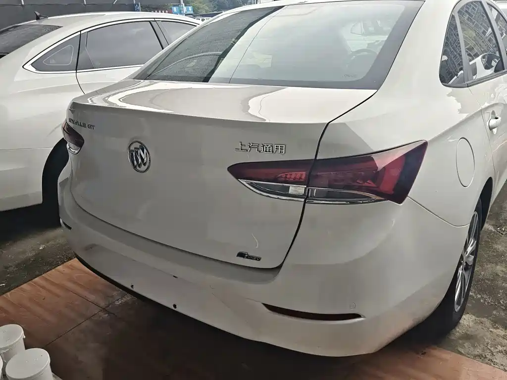 Buick Excelle — миниатюра 16