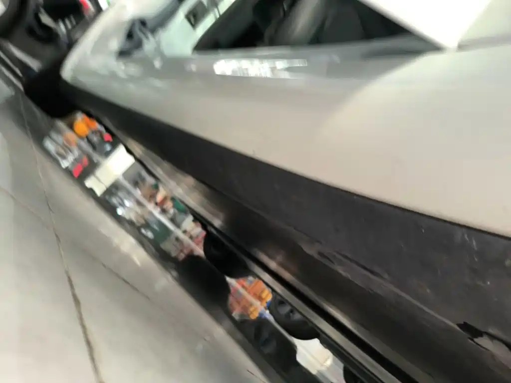 Tesla Model 3 — миниатюра 21