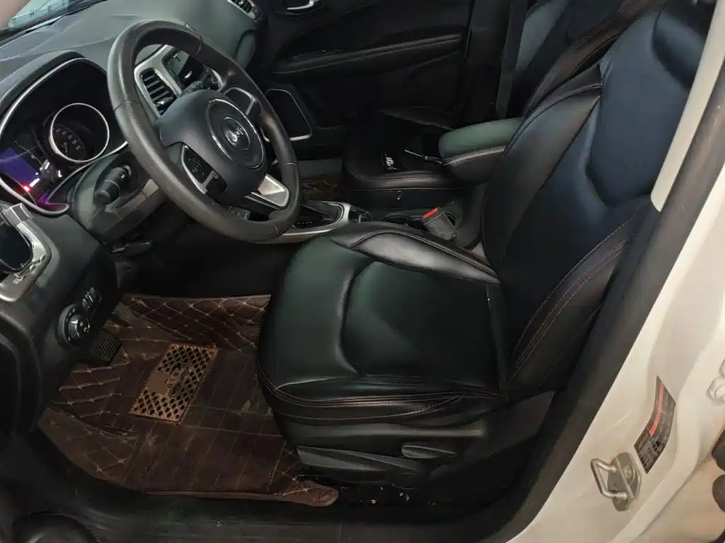 Jeep Compass — миниатюра 15
