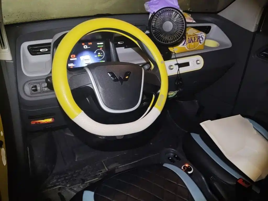 Wuling MINIEV — миниатюра 5
