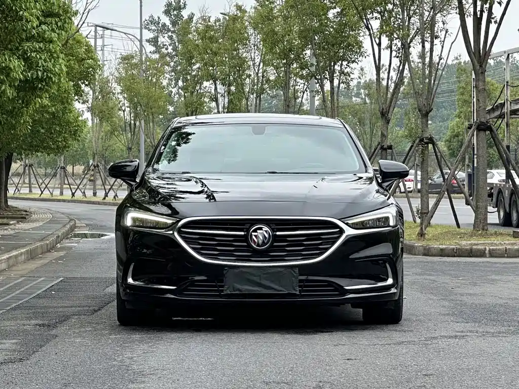 Buick LaCrosse — миниатюра 2