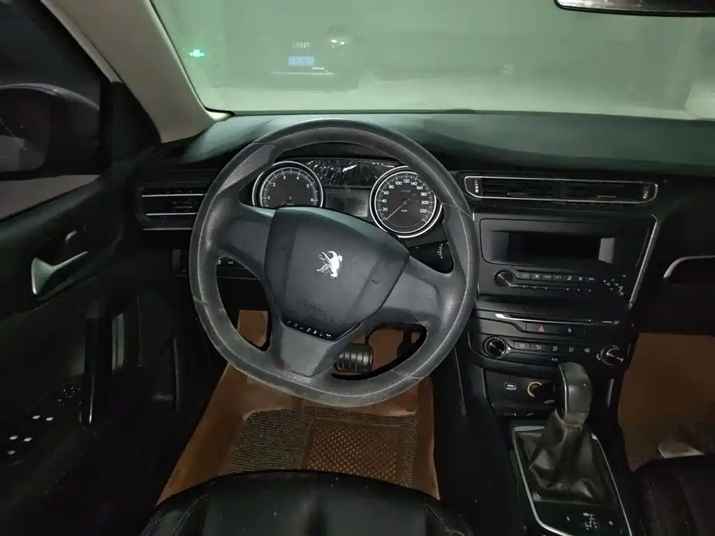 Peugeot 408 — миниатюра 3