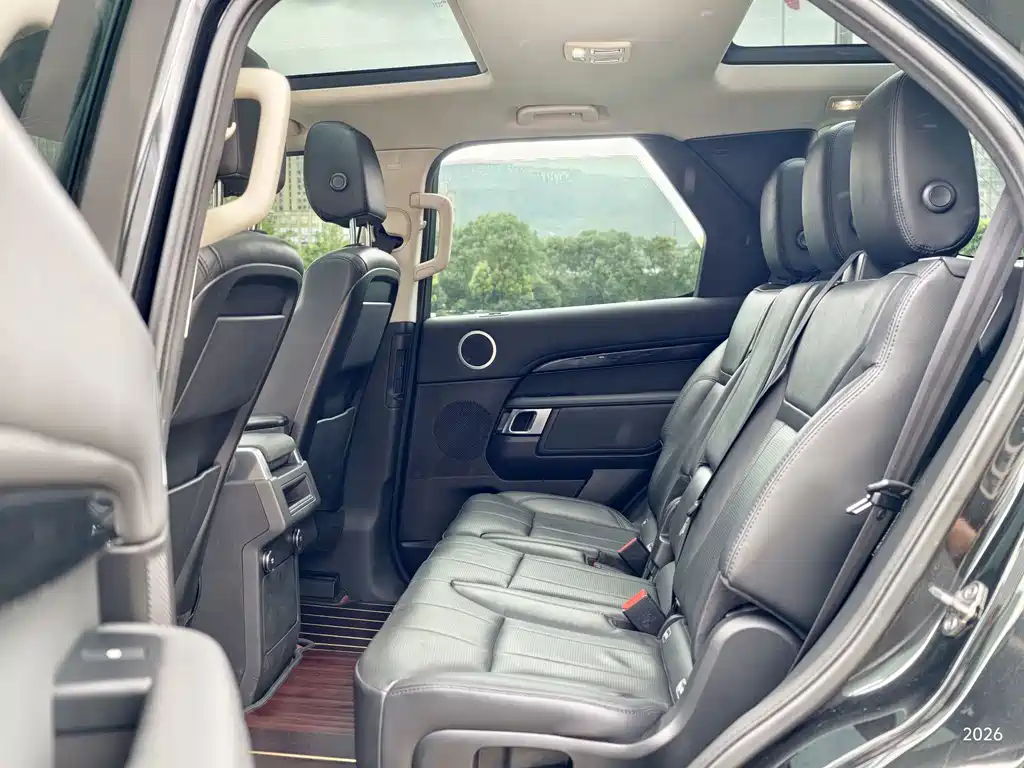 Land Rover Discovery — миниатюра 5