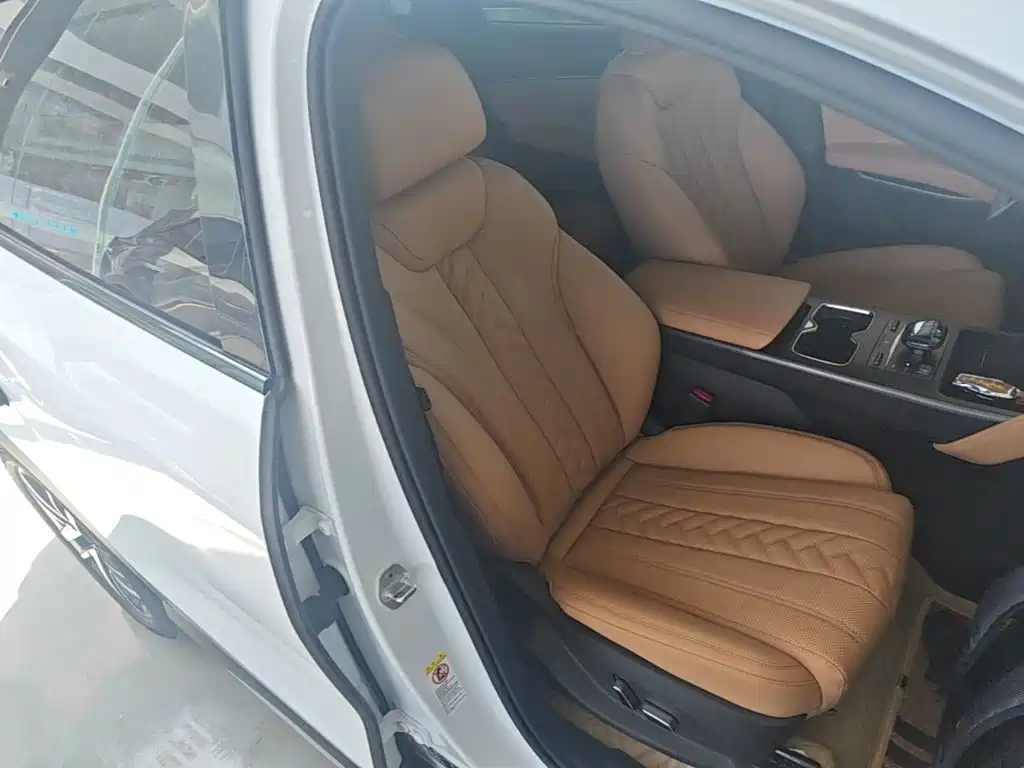 BYD L DM-i — миниатюра 25