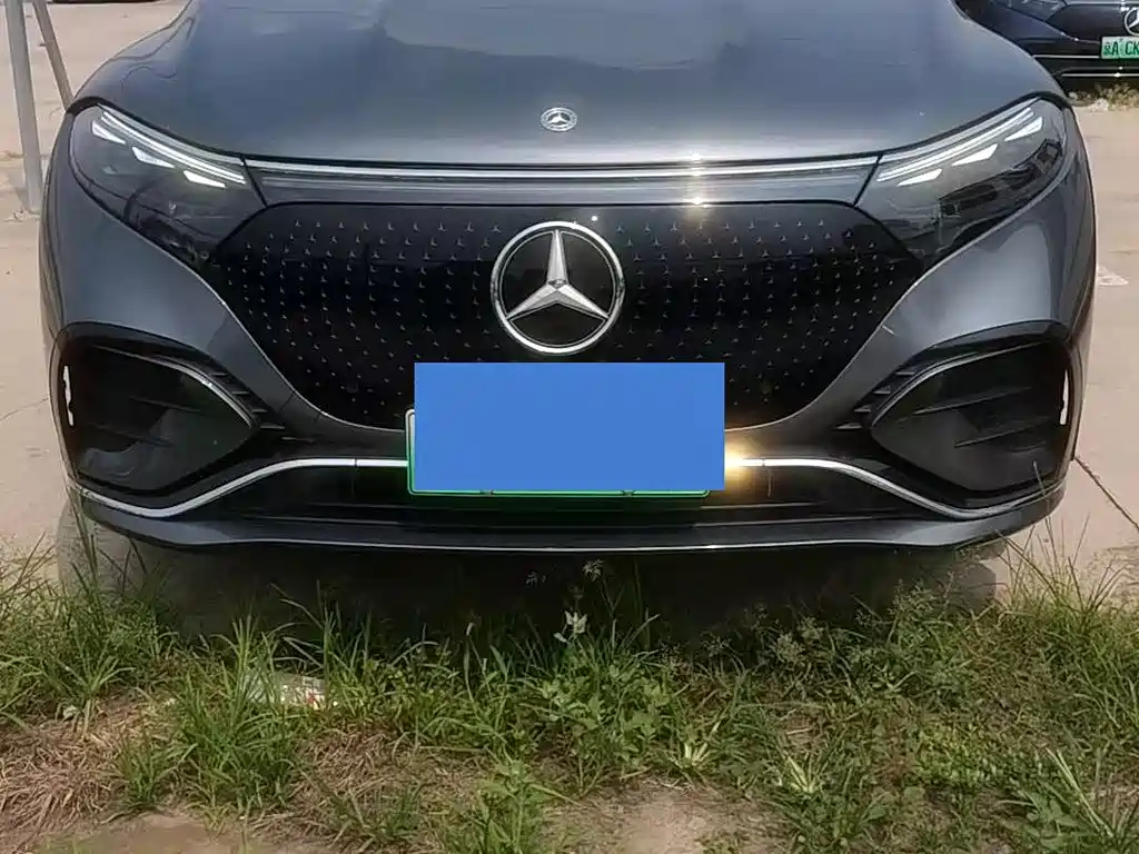 Mercedes-Benz EQS SUV — миниатюра 3