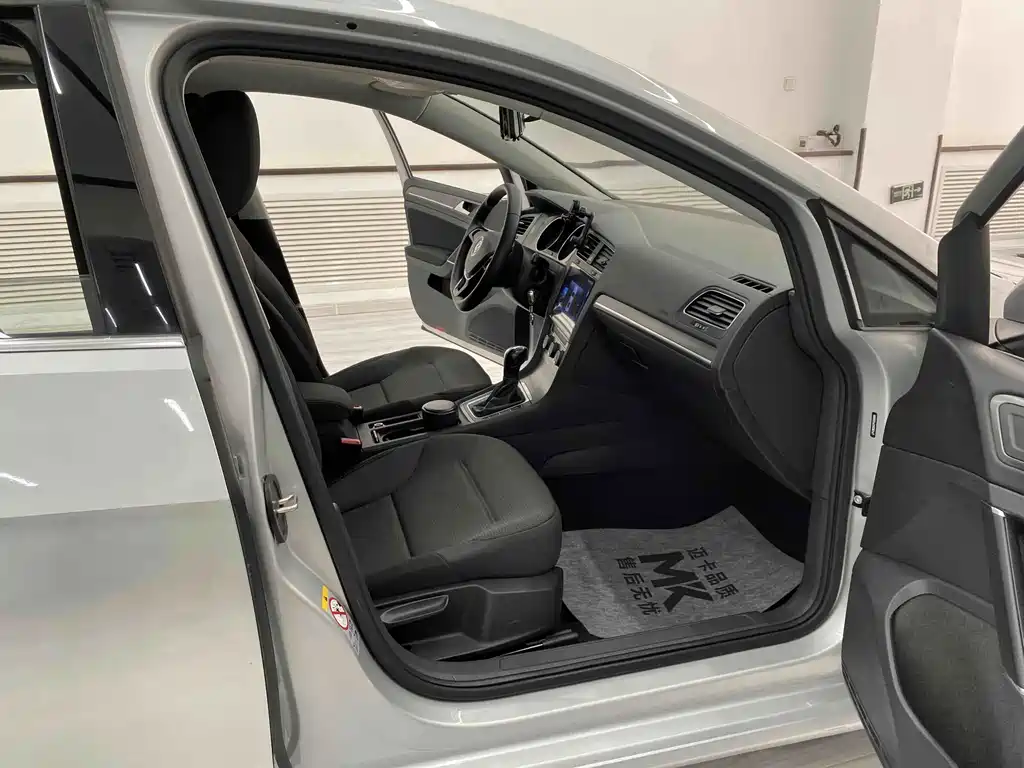 Volkswagen Golf — миниатюра 6