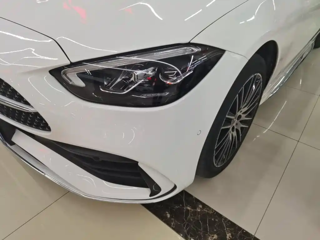 Mercedes-Benz C-Class — миниатюра 24