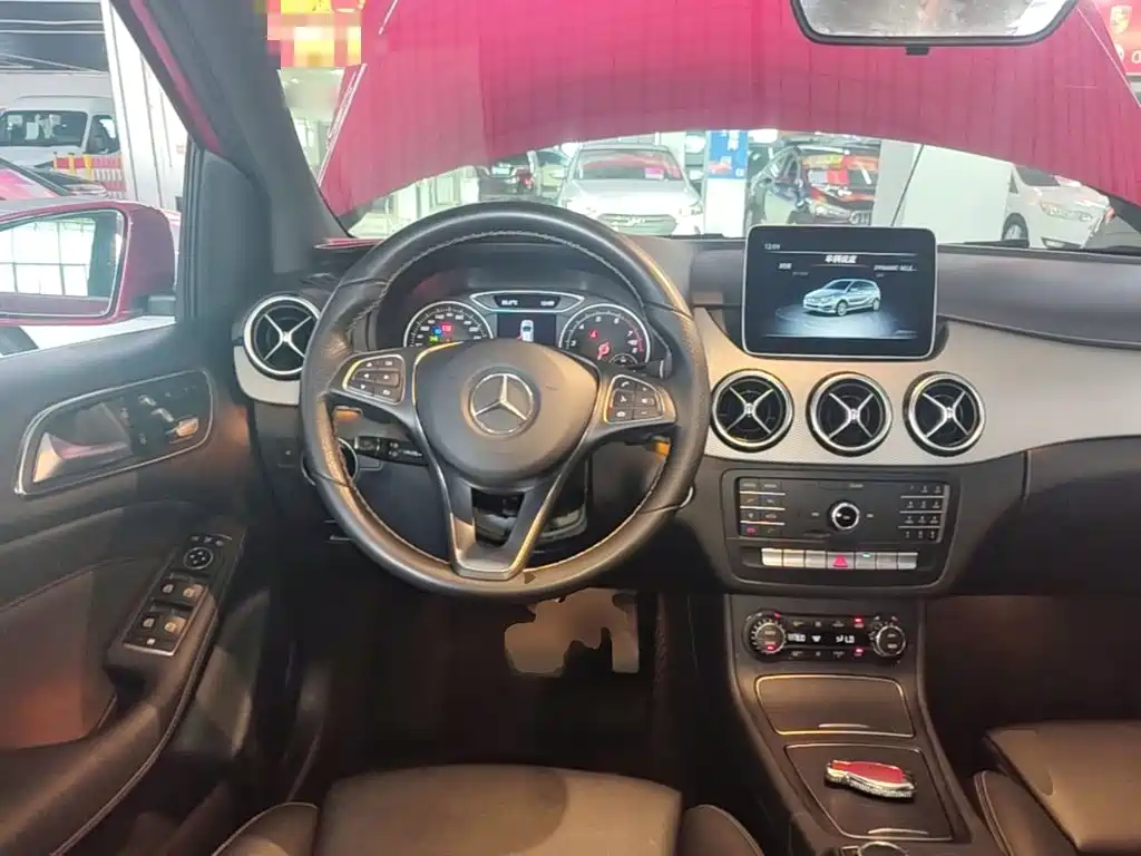 Mercedes-Benz B-Class — миниатюра 11