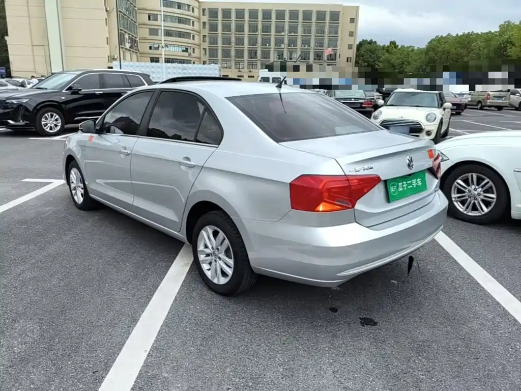 Volkswagen Jetta — миниатюра 5