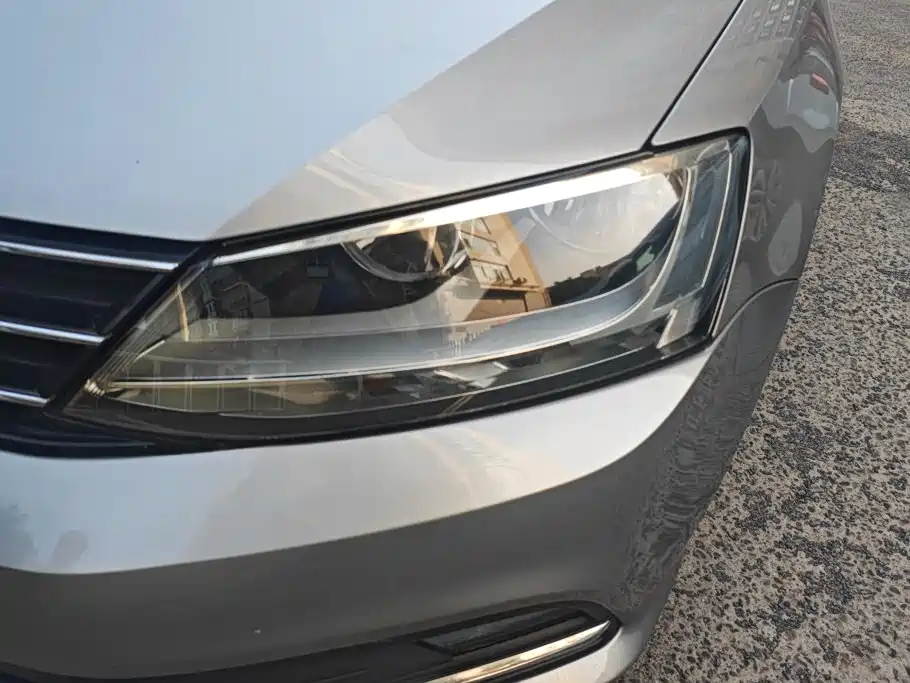 Volkswagen Sagitar — миниатюра 5