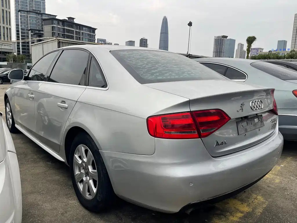 Audi A4L — миниатюра 8