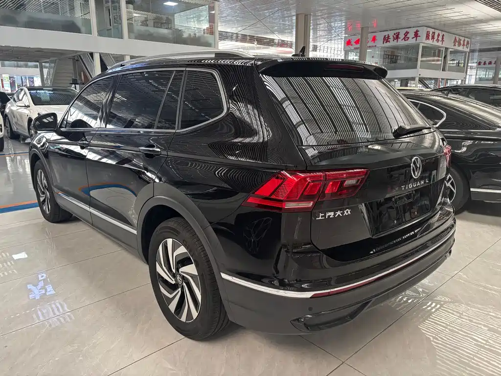 Volkswagen Tiguan L — миниатюра 9