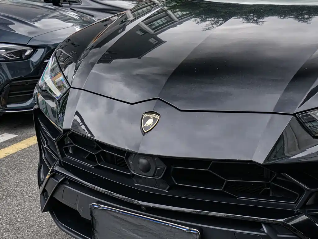 Lamborghini Urus — миниатюра 3