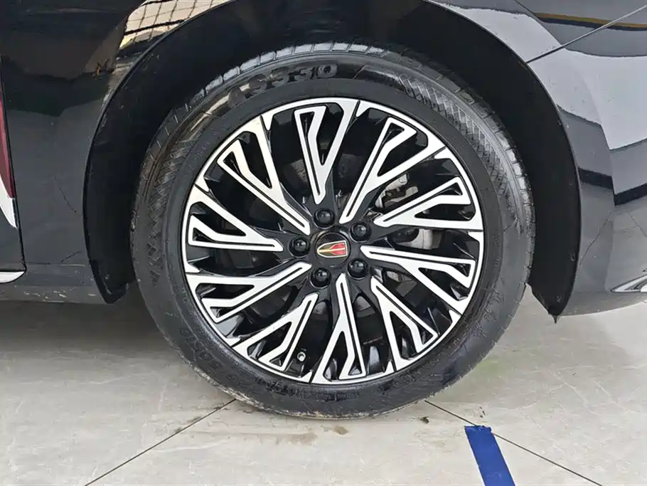 Hongqi H5 2024 2.0T AT
