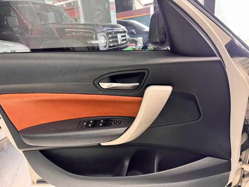 BMW 1 Series (Import) Facelift 116i Leading Type, фото 17