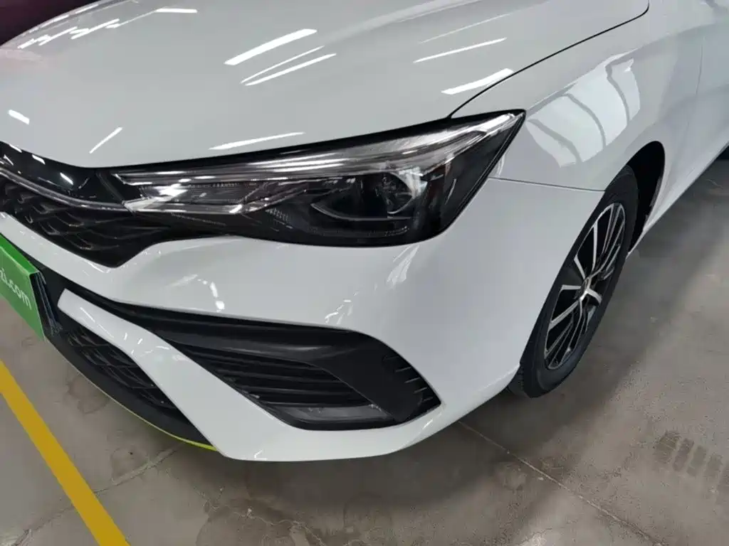 Roewe i5 — миниатюра 24