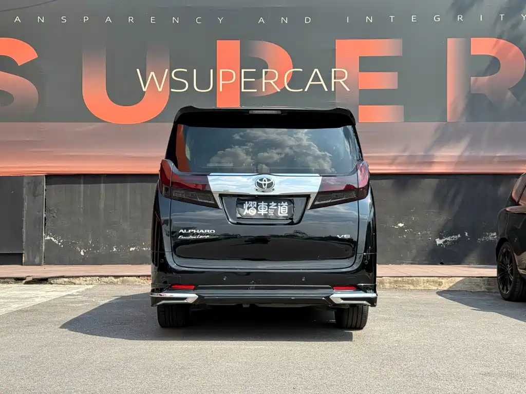 Toyota Alphard — миниатюра 4