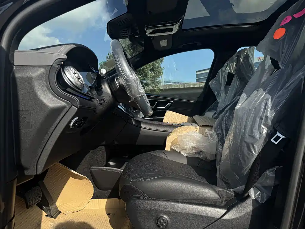 Mercedes-Benz EQS SUV — миниатюра 12