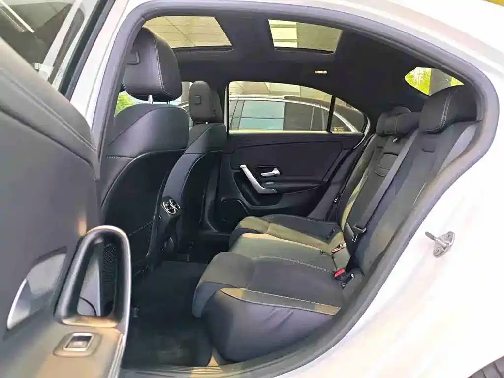 Mercedes-Benz A-Class — миниатюра 5