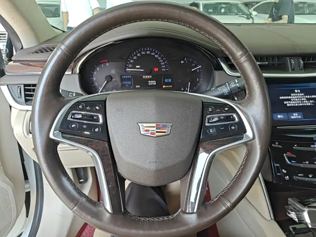 Cadillac XTS — миниатюра 11