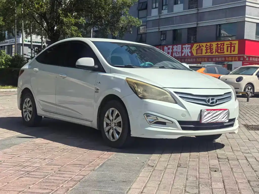 Hyundai Verna — миниатюра 3