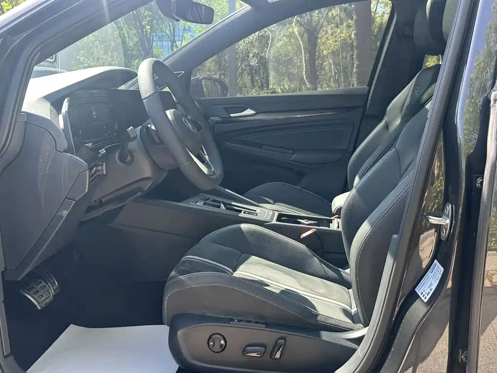 Volkswagen Golf — миниатюра 10