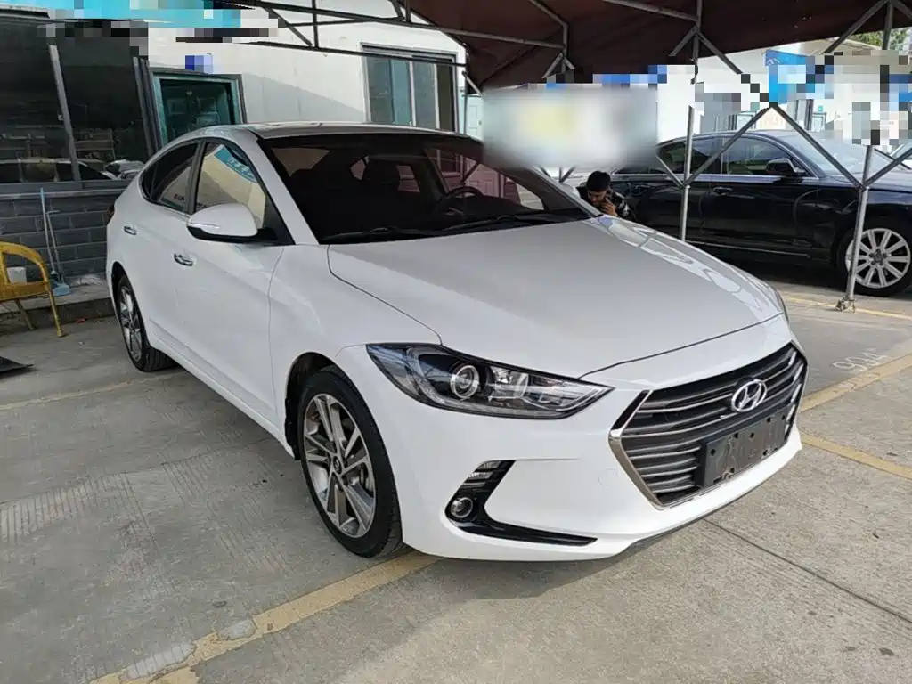 Hyundai Elantra — миниатюра 4