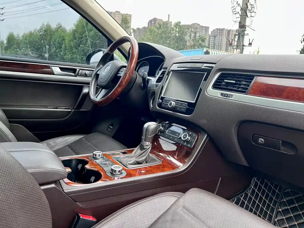 Volkswagen Touareg — миниатюра 16