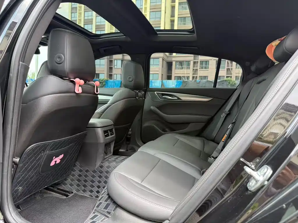 Cadillac CT5 — миниатюра 7