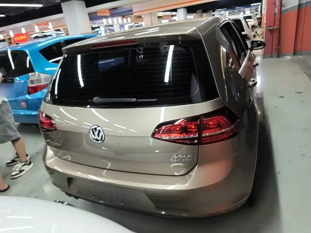 Volkswagen Golf — миниатюра 6